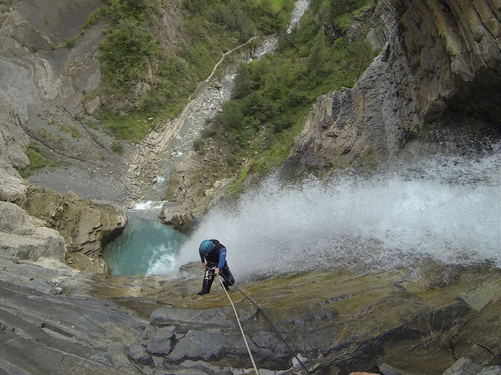 Descenso de barranco sorrosal en Torla Ordesa | Guías de Torla Ordesa