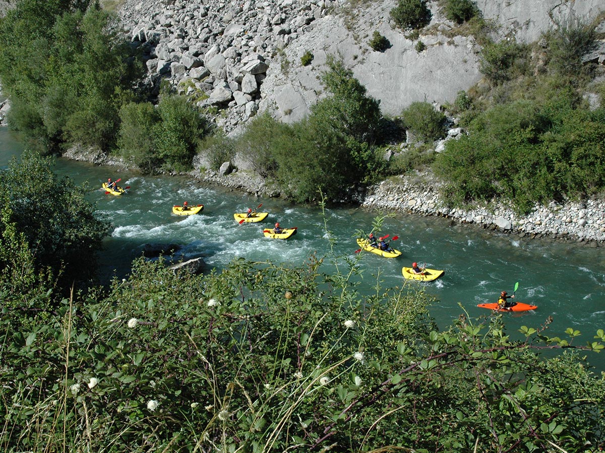 Canoas rio esera