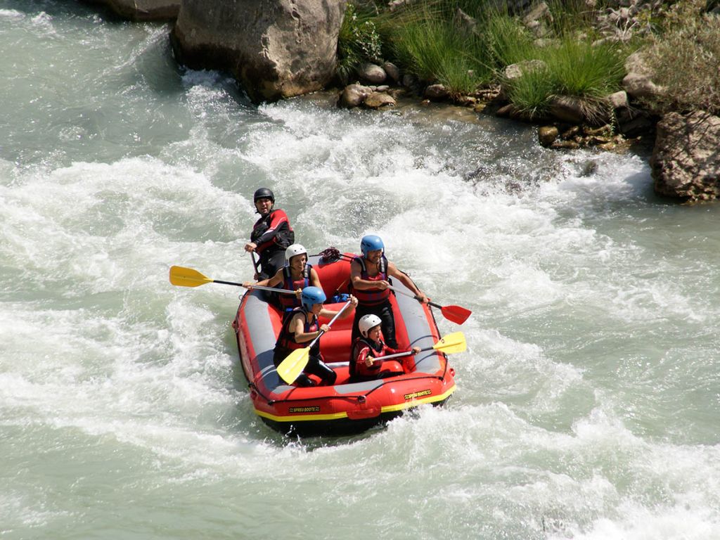 Rafting familiar Río Gallego en murillo en el Pirineo Aragonés | Guías de Torla Ordesa