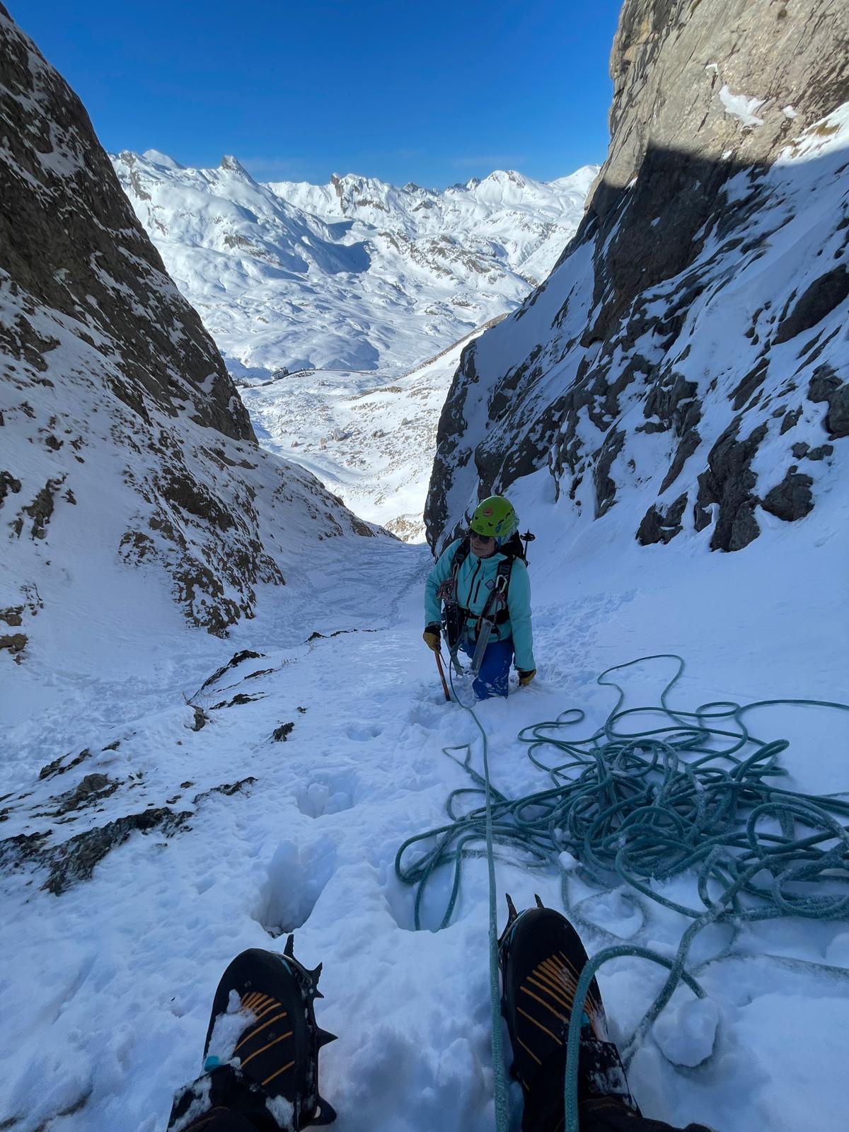 Curso iniciacion alpinismo 2 en el Pirineo Aragonés | Guías de Torla Ordesa