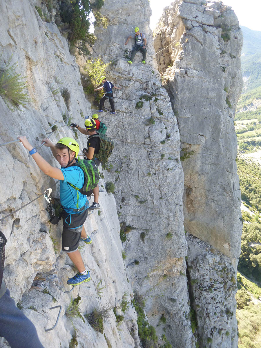 De todo ferrata foradada del toscar guiada los Pirineos | Guías de Torla Ordesa
