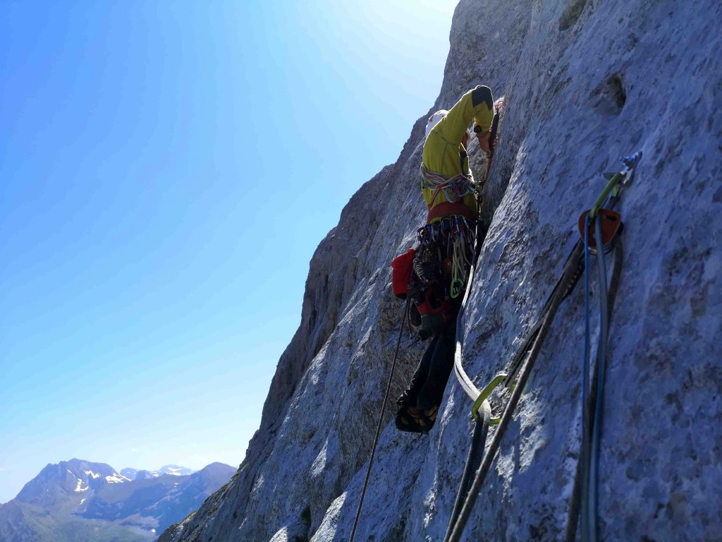 Perfeccionamiento escalada 1024x768 1 en el Pirineo Aragonés | Guías de Torla Ordesa