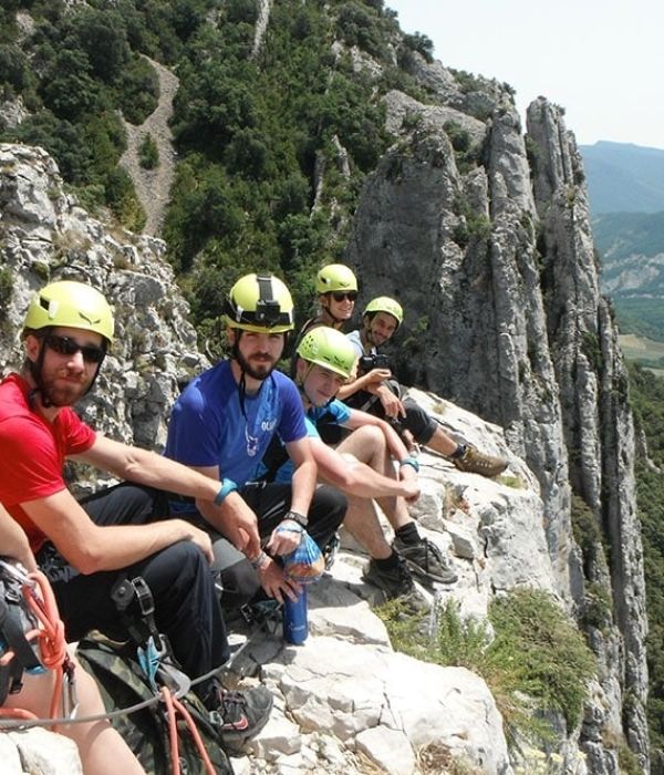 Via-ferrata-foradada-del-toscar-los-pirineos-4.jpg