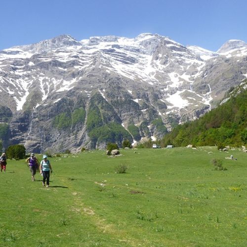 De todo senderismo valle la larri en pineta en el Pirineo Aragonés | Guías de Torla Ordesa