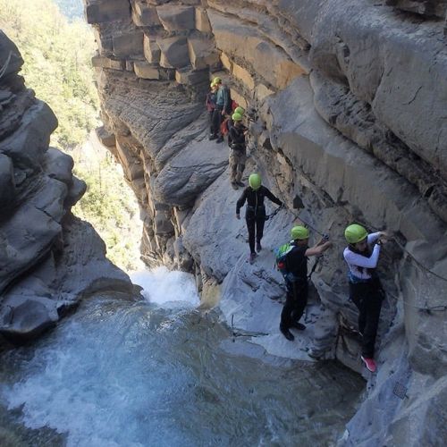 Vía ferrata nivel medio sorrosal en el Pirineo Aragonés | Guías de Torla Ordesa